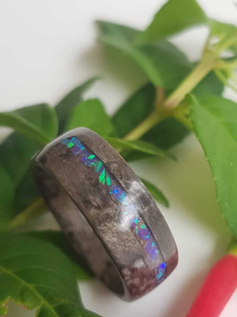 Silvered Pippy Maple ring inset with crushed cobalt opal